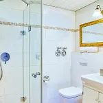 Zum Marillchen By Loewenherz - 2 Sz, Familienfreude, Pfotenglueck Mittenwald