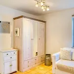 Zum Marillchen By Loewenherz - 2 Sz, Familienfreude, Pfotenglueck * Mittenwald