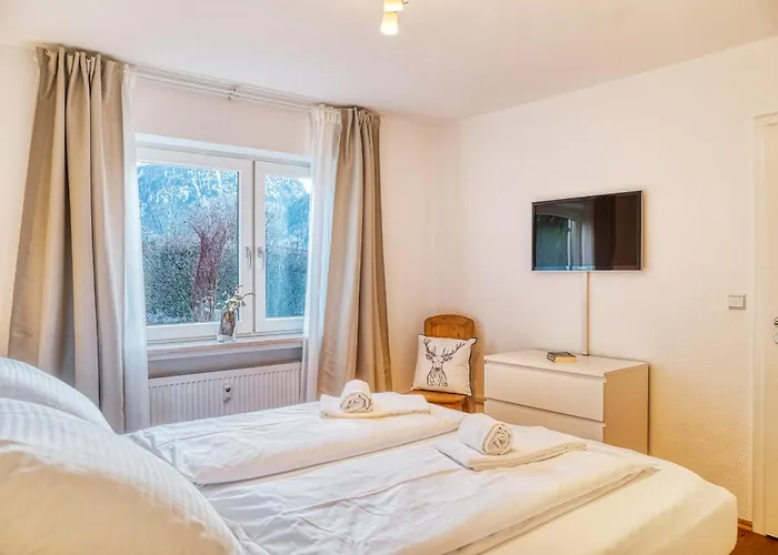 Zum Marillchen By Loewenherz - 2 Sz, Familienfreude, Pfotenglueck Mittenwald