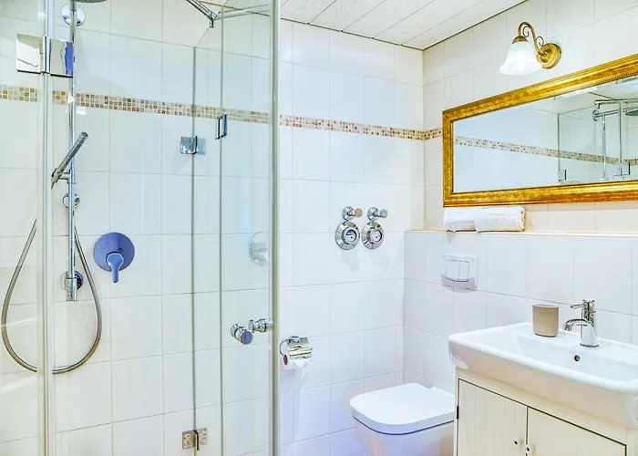 Zum Marillchen By Loewenherz - 2 Sz, Familienfreude, Pfotenglueck Mittenwald