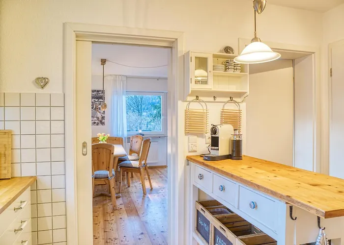 Zum Marillchen By Loewenherz - 2 Sz, Familienfreude, Pfotenglueck * Mittenwald